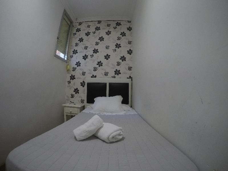 Hostal La Estrella Мадрид Экстерьер фото