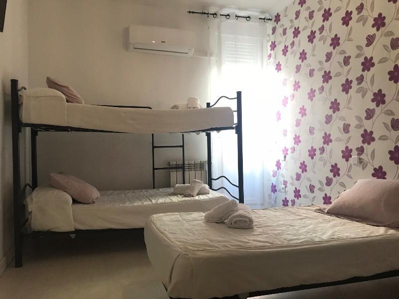 Hostal La Estrella Мадрид Экстерьер фото