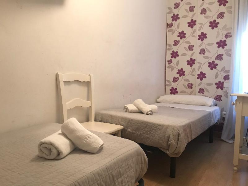 Hostal La Estrella Мадрид Экстерьер фото