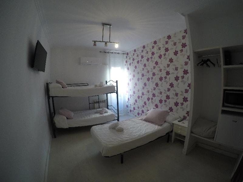 Hostal La Estrella Мадрид Экстерьер фото