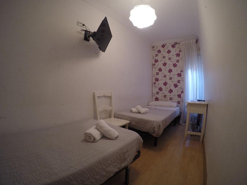 Hostal La Estrella Мадрид Экстерьер фото