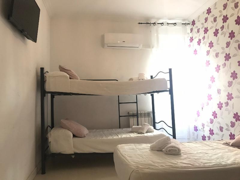 Hostal La Estrella Мадрид Экстерьер фото