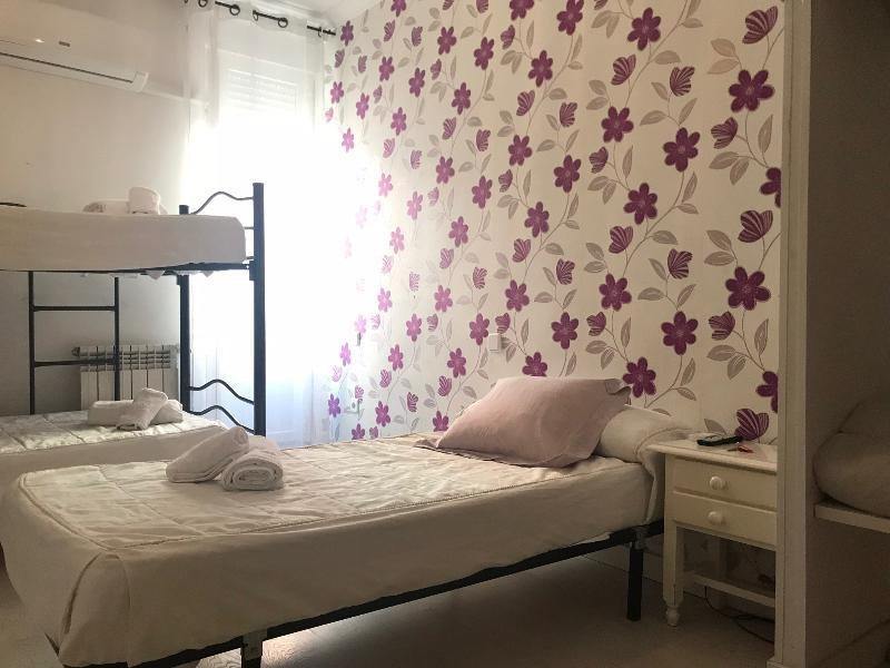 Hostal La Estrella Мадрид Экстерьер фото