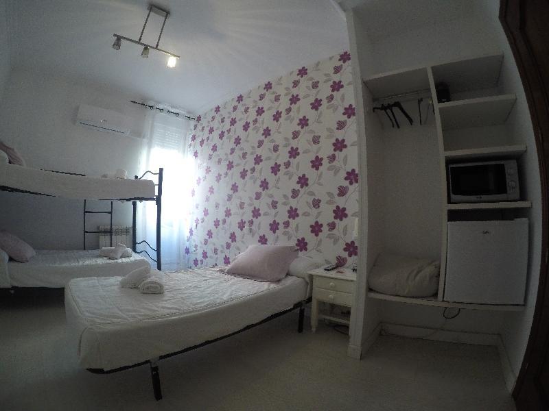 Hostal La Estrella Мадрид Экстерьер фото