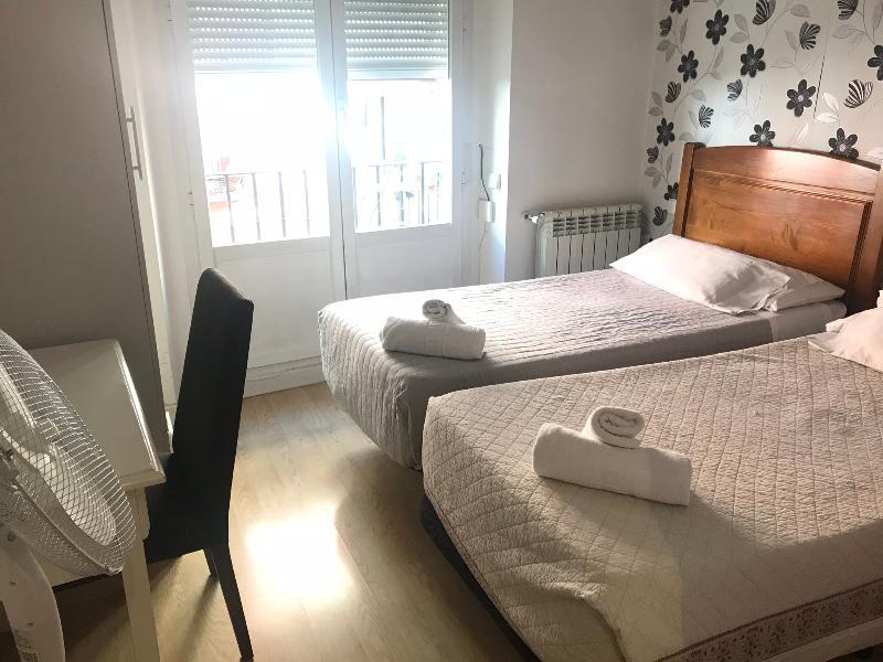 Hostal La Estrella Мадрид Экстерьер фото