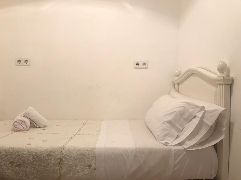 Hostal La Estrella Мадрид Экстерьер фото